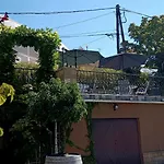 T.h.ny Village Penzion