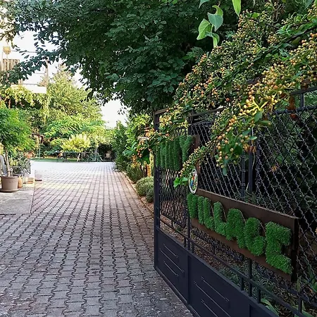 Gasthof T.h.ny Village Tihany