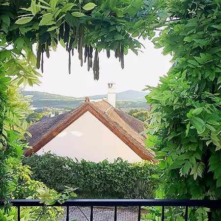 T.h.ny Village Tihany